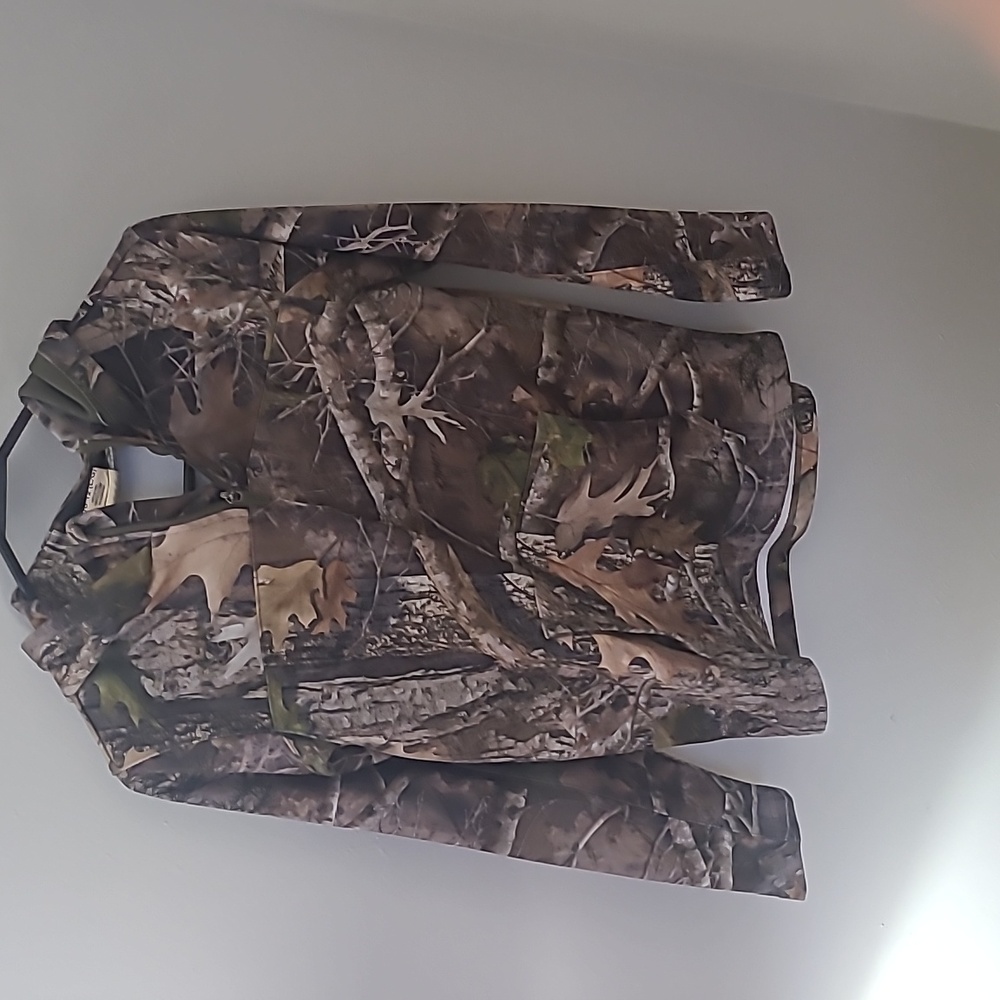 Kid Camo dri fit hood size 10-12 L